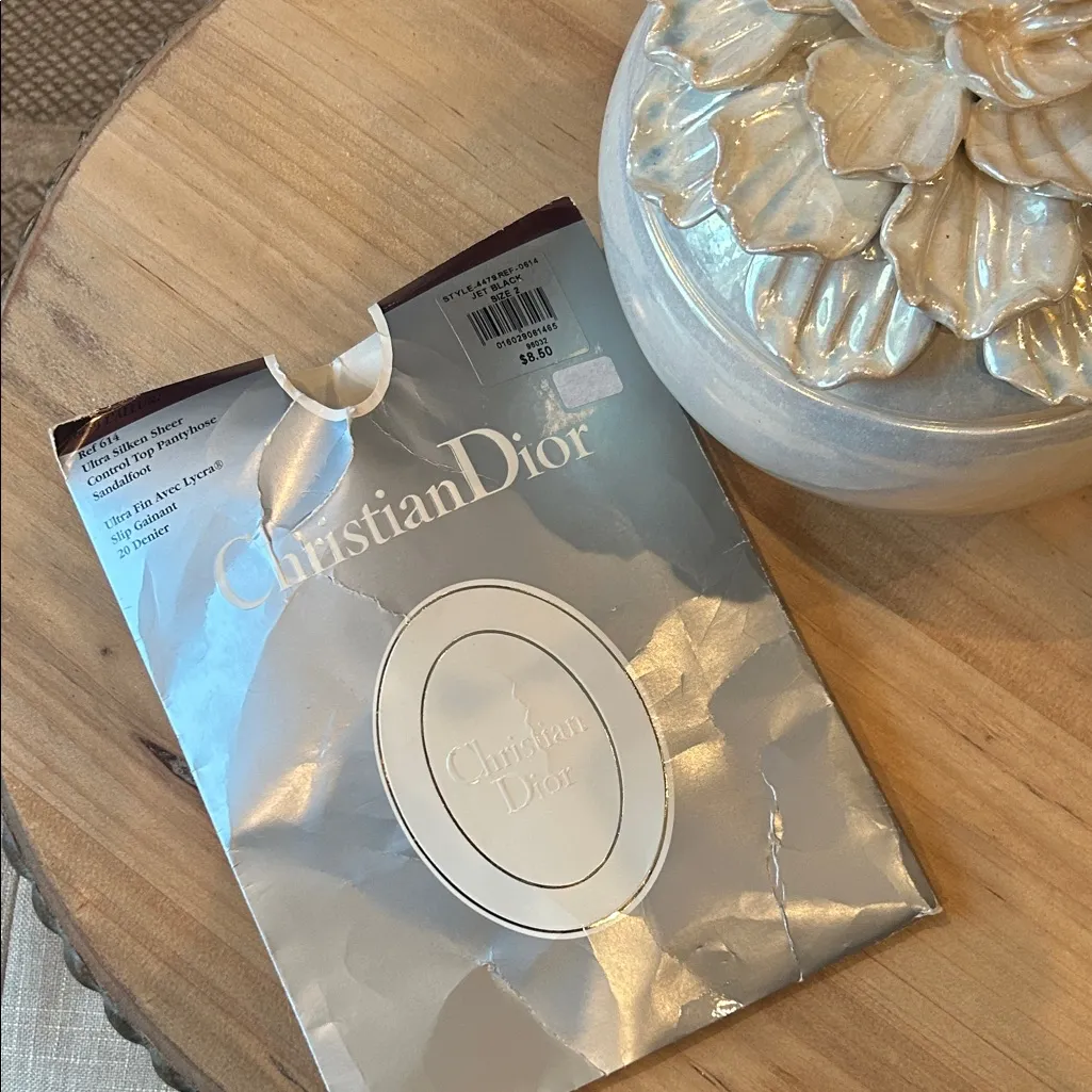NIB Christian Dior LAllure Ultra Silken Sheer Control Top Pantyhose Jet Black - Image 2