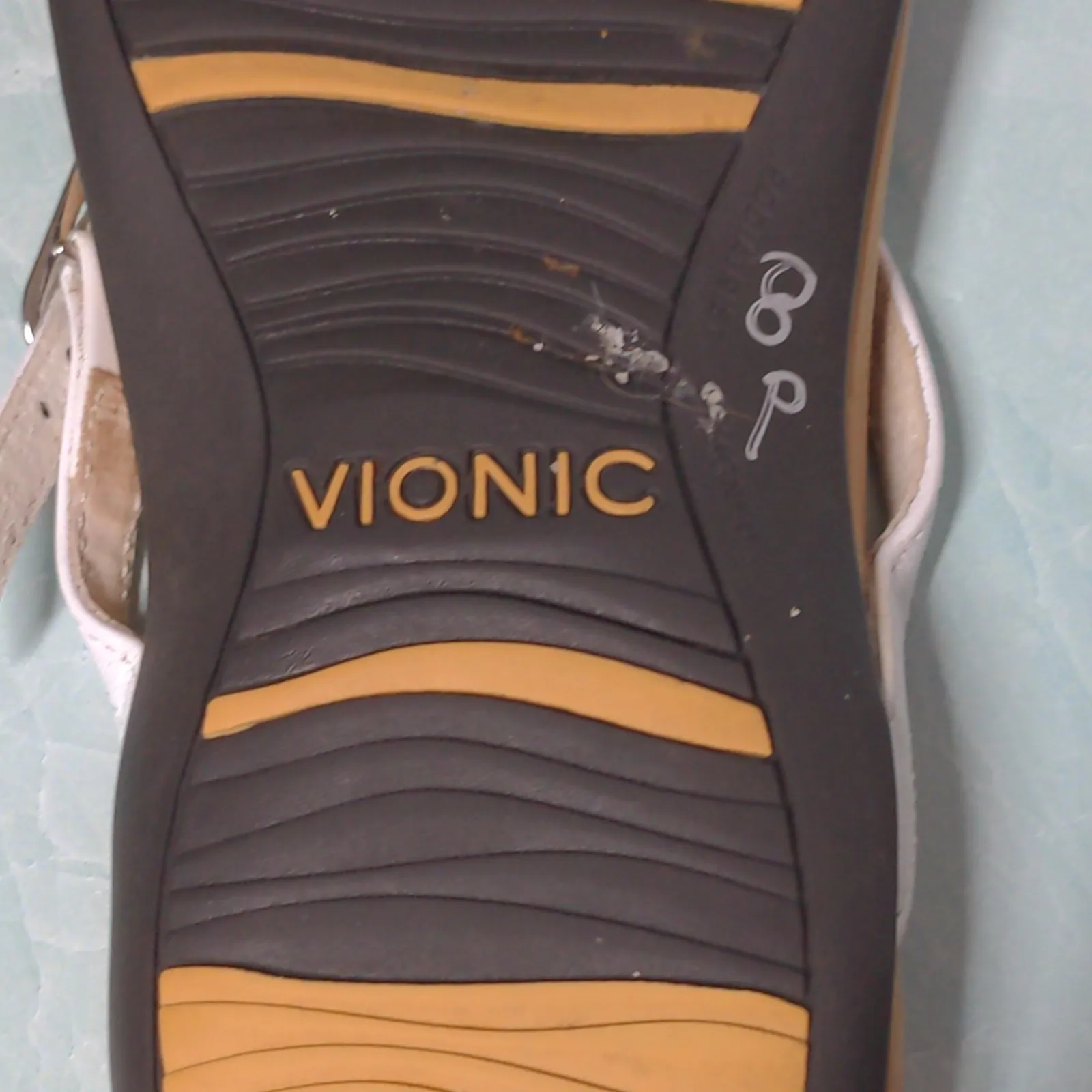 Vionic White Flip Flop Sandal Karina - Size 10-10.5 (est.) - Image 11