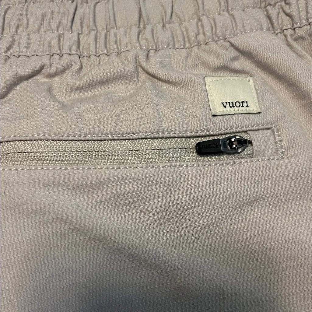 Vuori Ripstop Shorts Size Small - Image 4