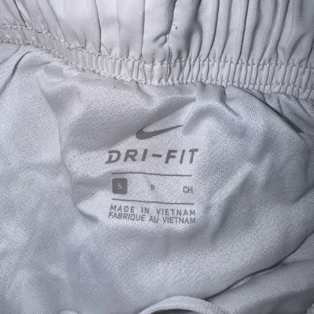 Nike  shorts!! - Image 2