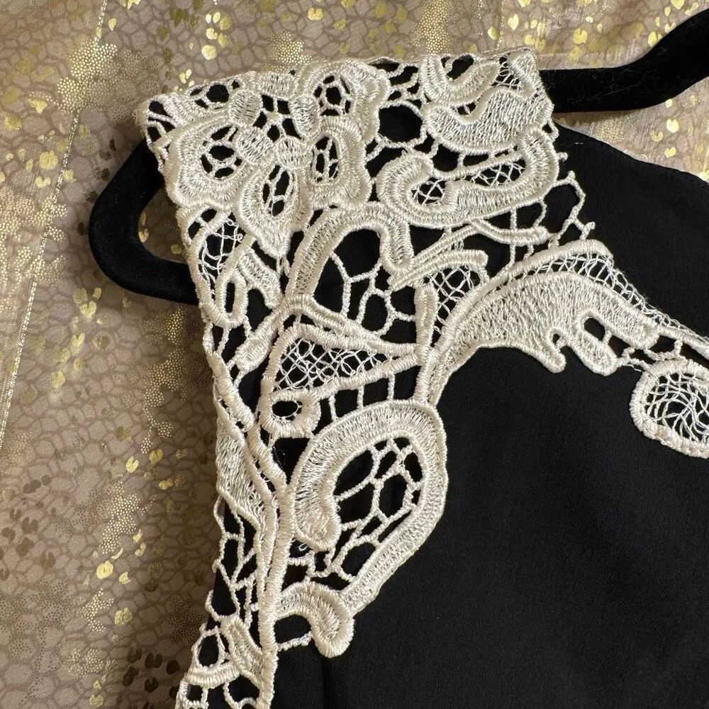 Torrid Black Ivory Embroidered Lace Bodycon Mini Sheath Dress Size 12 - Image 4