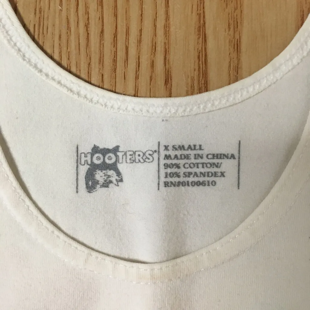 B75 Hooters Girl Worn Uniform Tank From Las Vegas Nevada Size Xs - Image 5