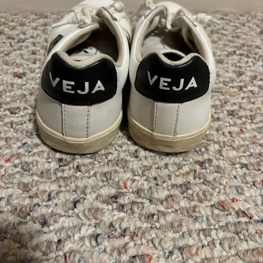 VEJA Esplar Logo Leather Low-Top Sneakers White Black- Size 36 (5) - Image 4