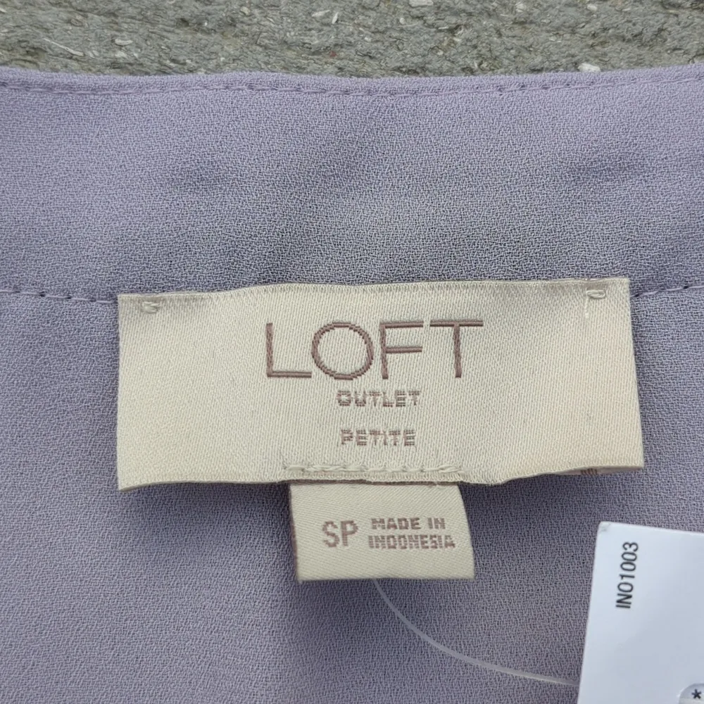 NWT Loft Petite V-Neck Racerback Sleeveless Top - Image 6