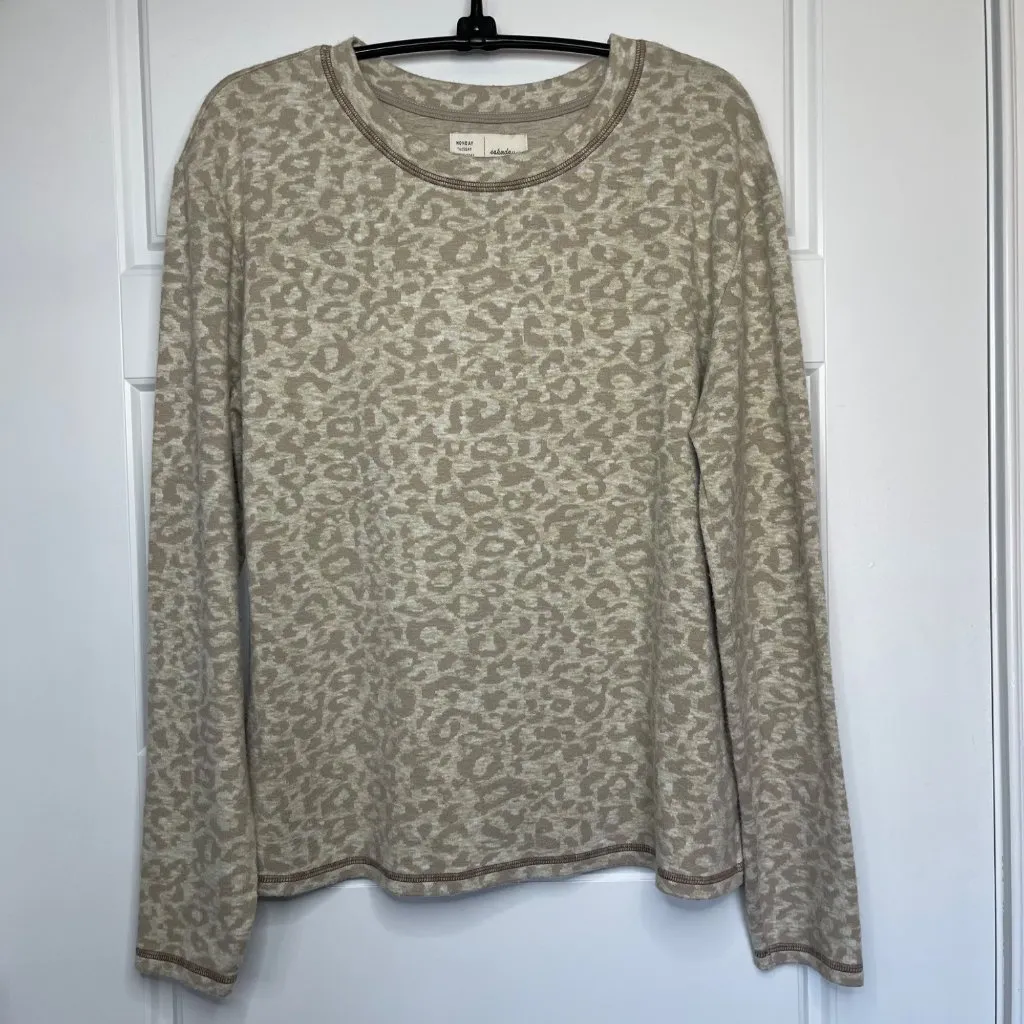 Saturday Sunday by‎ Anthropologie Leopard Print Crewneck Top Women's Size XS Tan - Image 2