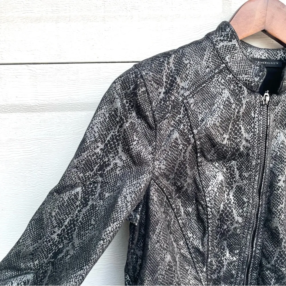 WHBM White House Black Market Womens Jacket Peplum Metallic Silver Snakeskin 6 - Image 7