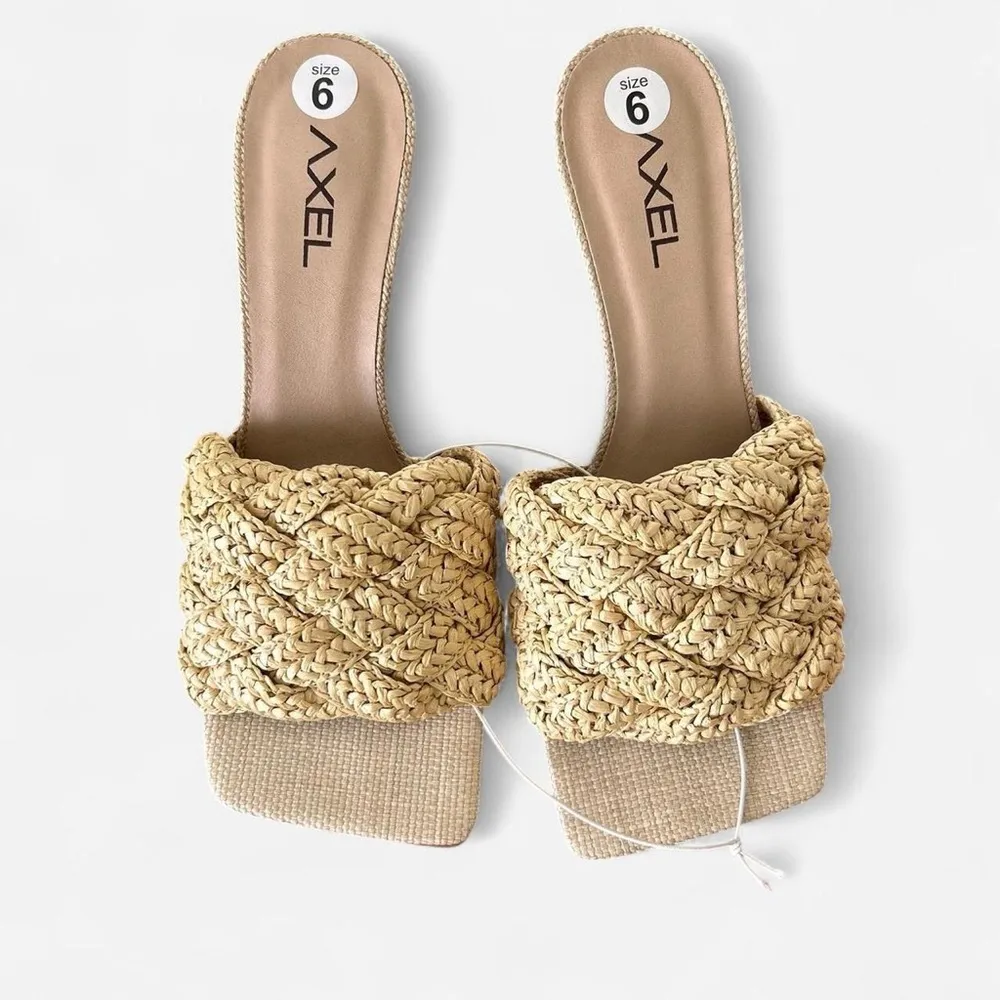 Axel tan nude straw woven square toe heeled slip on sandals sz 6 women - Image 3