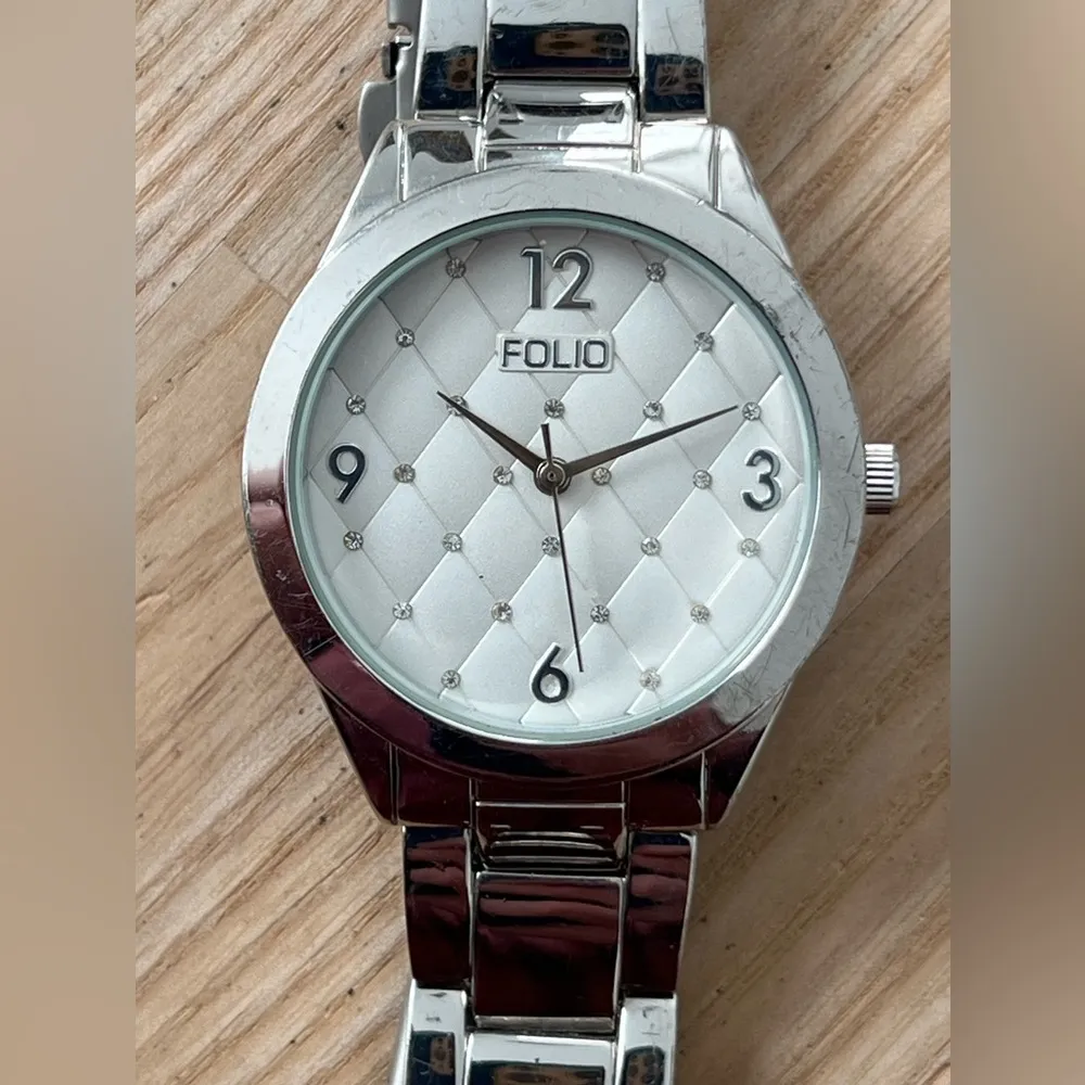 Folio Crystal Watch Quilted White Dial with Crystals Metal Bracelet Silver - Image 3