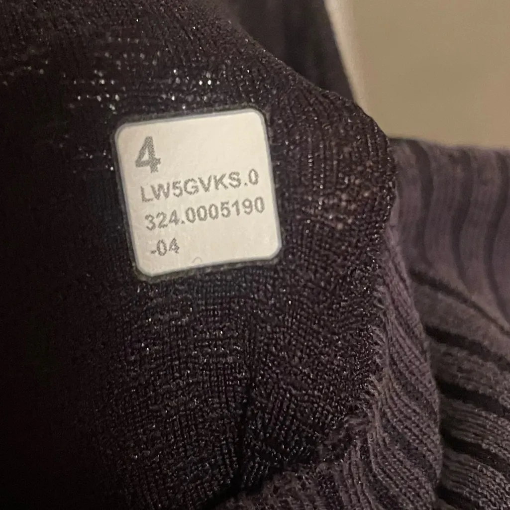 Lululemon  Ribbed Softstreme Flared Pant Regular Size 4 in Black - Image 5