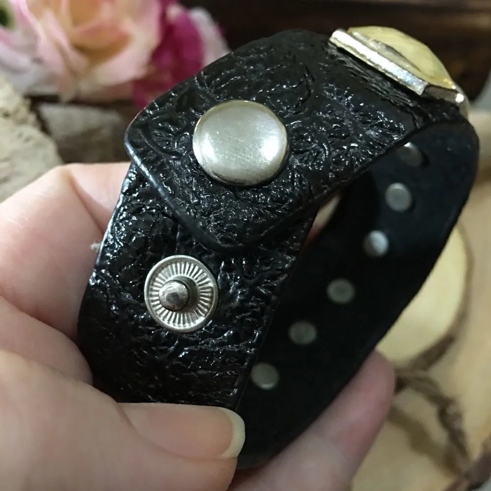 pearlescent and black leather snap cuff bracelet Black - Image 4