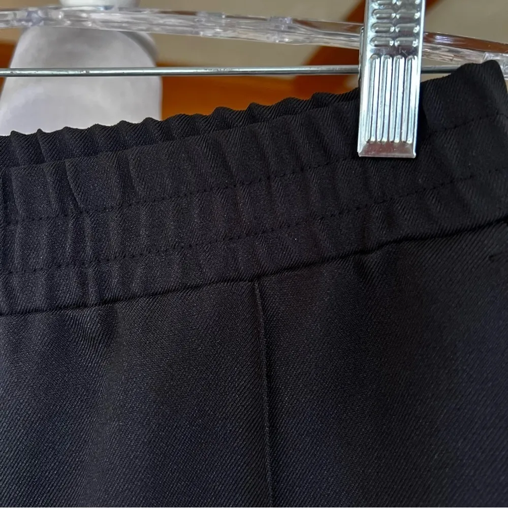 NWT Shinestar Jogger Pants Textured Ankle Black L Dressy Athleisure Knit Travel - Image 4