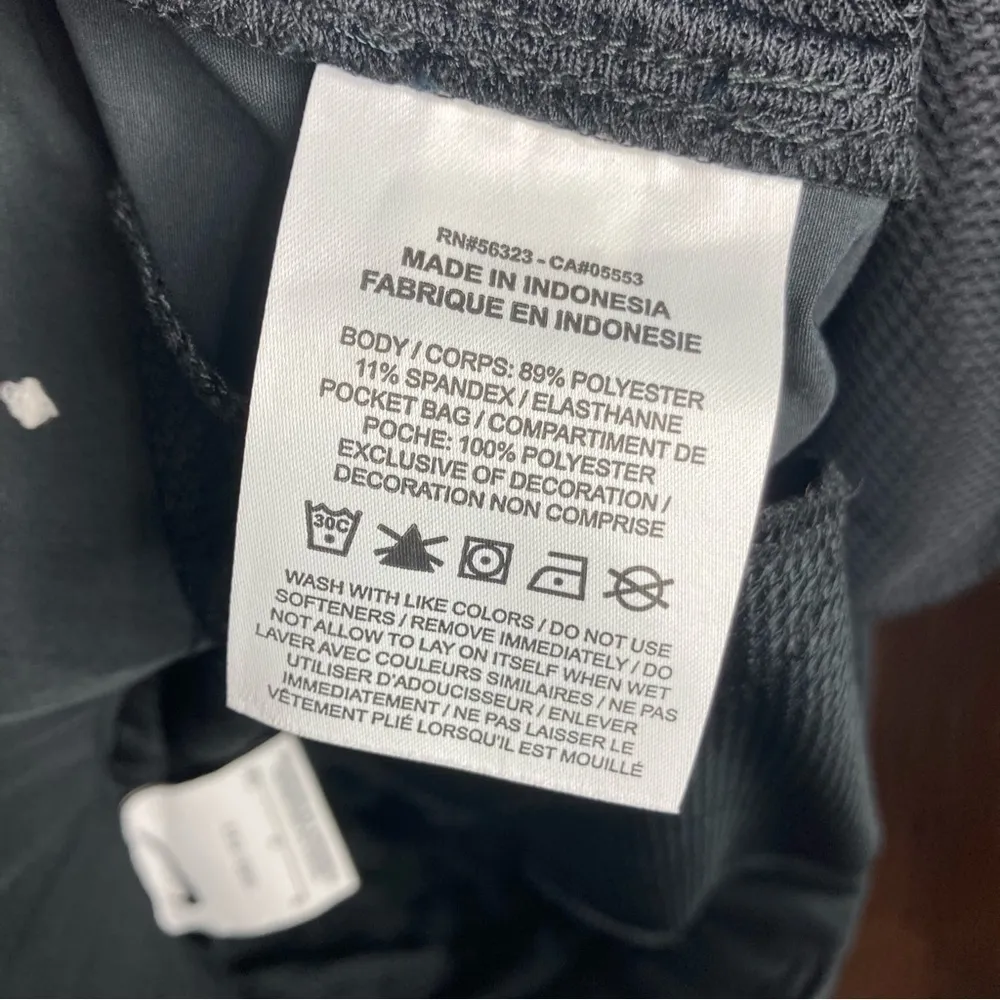 Nike golf Shorts all black size small‎ - Image 6