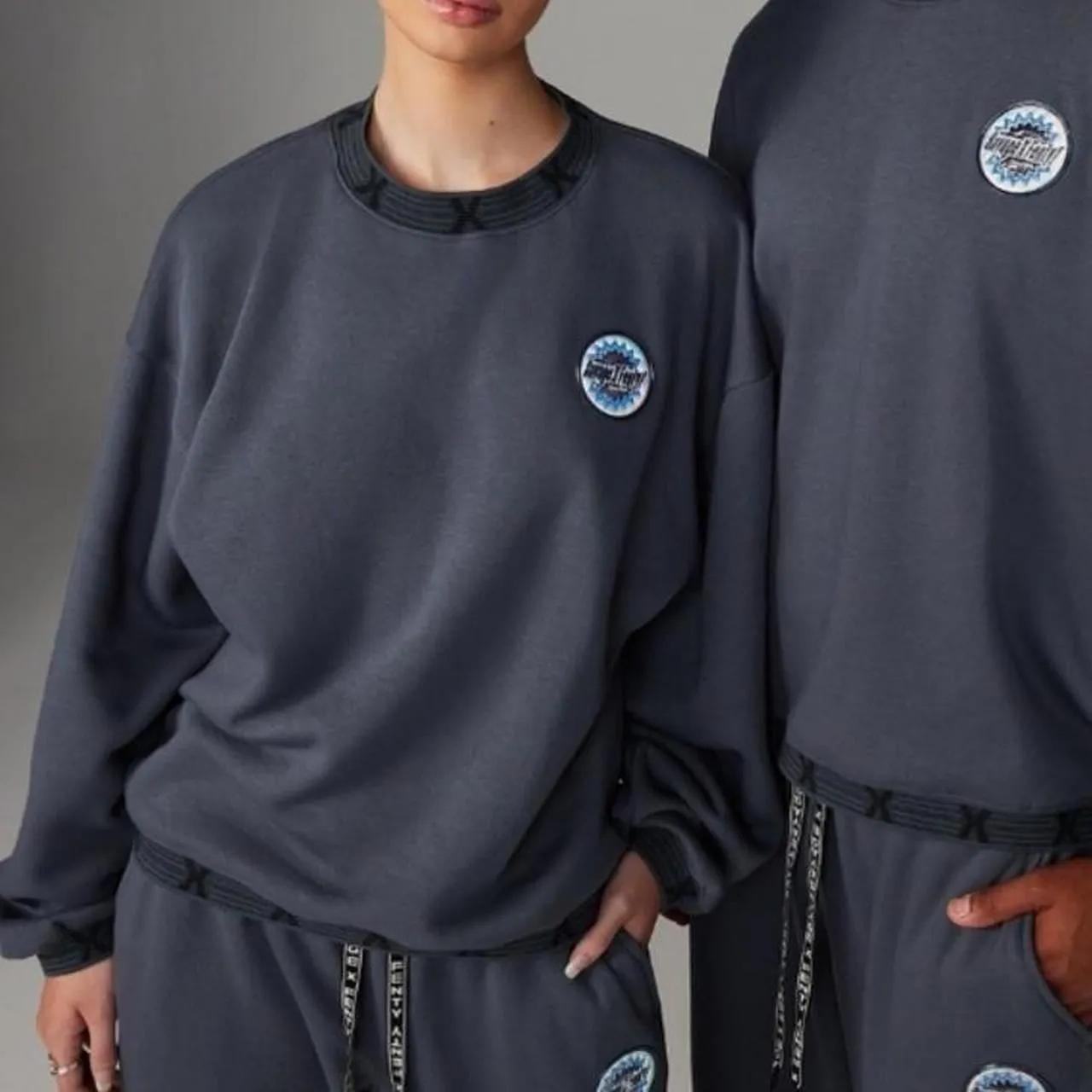 Savage X Fenty Holographic Logo Sweatshirt & Sweatpants Set – XS (Oversized Fit) Black - Image 8