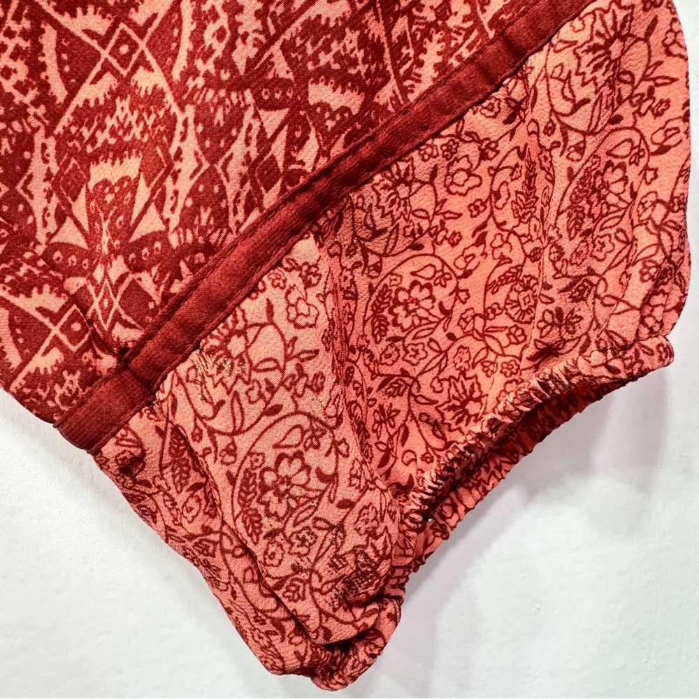 Buckle Brand Coral and Rust Sheer Peasant Blouse with Rhinestones Size Small - Image 9