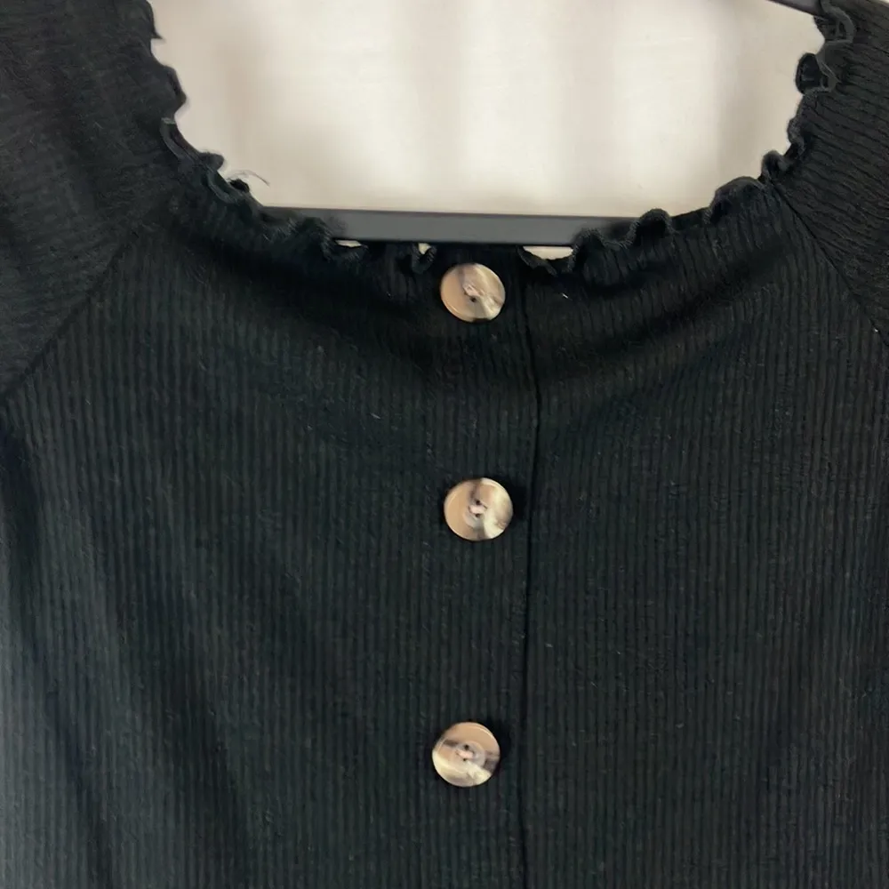 Black ribbed off the shoulders short sleeves cropped top woman’s size small - Image 4