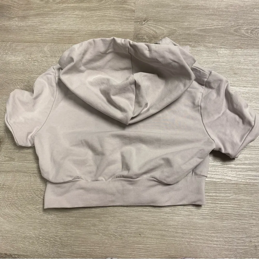 Shane Justin crop - Image 4