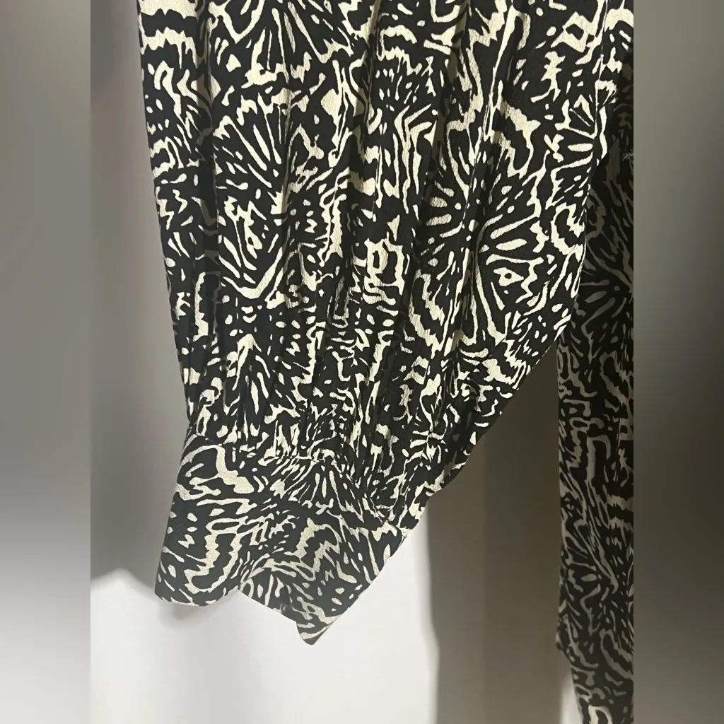 Ba&sh Lio Abstract Pintucked Blouse | 2 M - Image 6