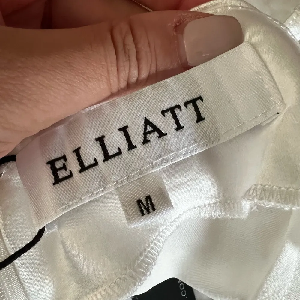 NWT ELIATT Satin Jacinda Rhinestone Asymmetric Cocktail White Dress Sz M - Image 10