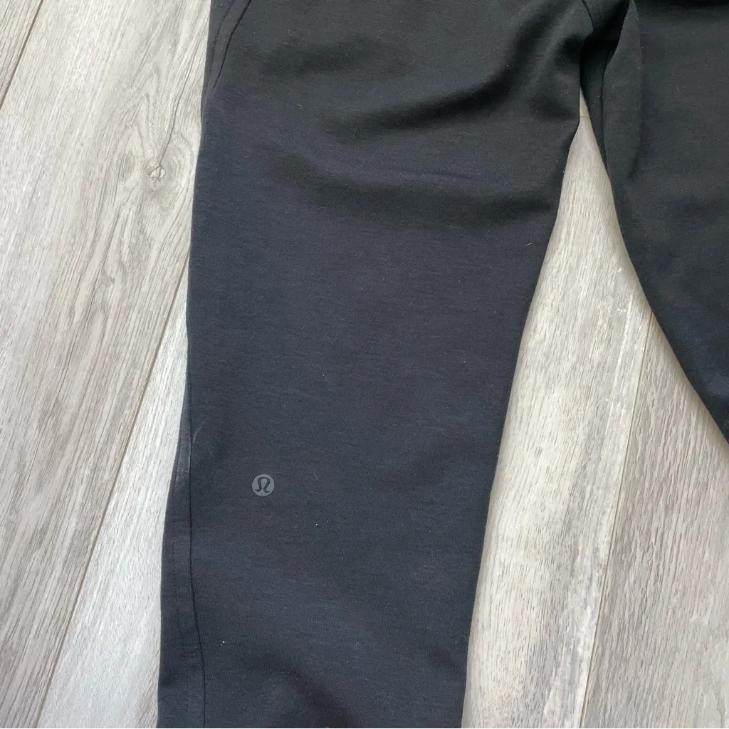 Lululemon Jogger Sweatpants city sleek 24.5" womens Black (size 4) athleisure - Image 10