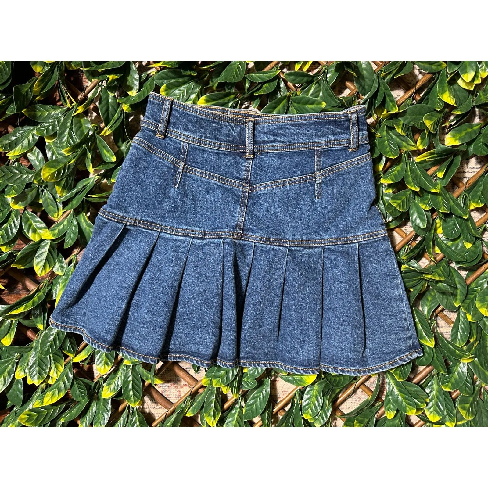 Wild Fable y2k flared Denim Skirt Size 4 - Image 2