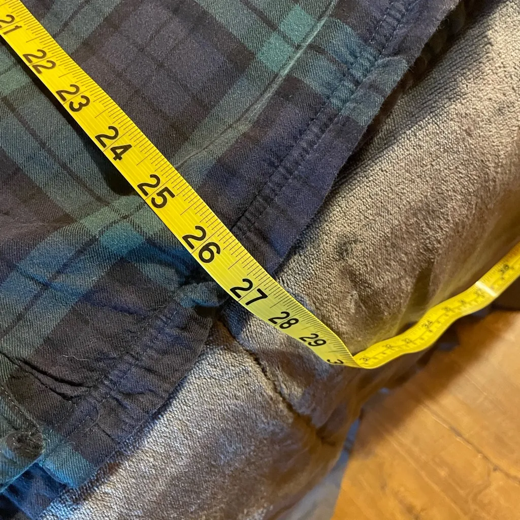 LL Bean women’s Sherpa lined Green and navy Plaid Button - Image 7