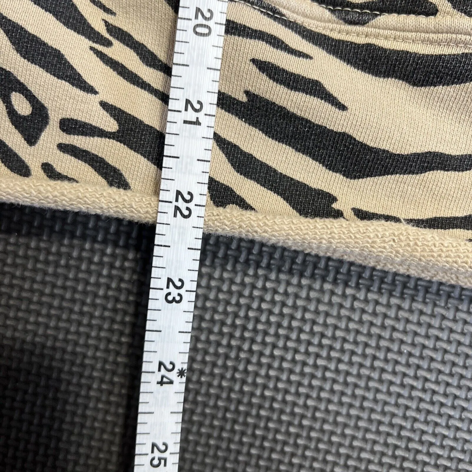 Nili Lotan Animal Print Tiger Stripe Sweatshirt‎ Hoodie Pullover Sz Med Womens - Image 15