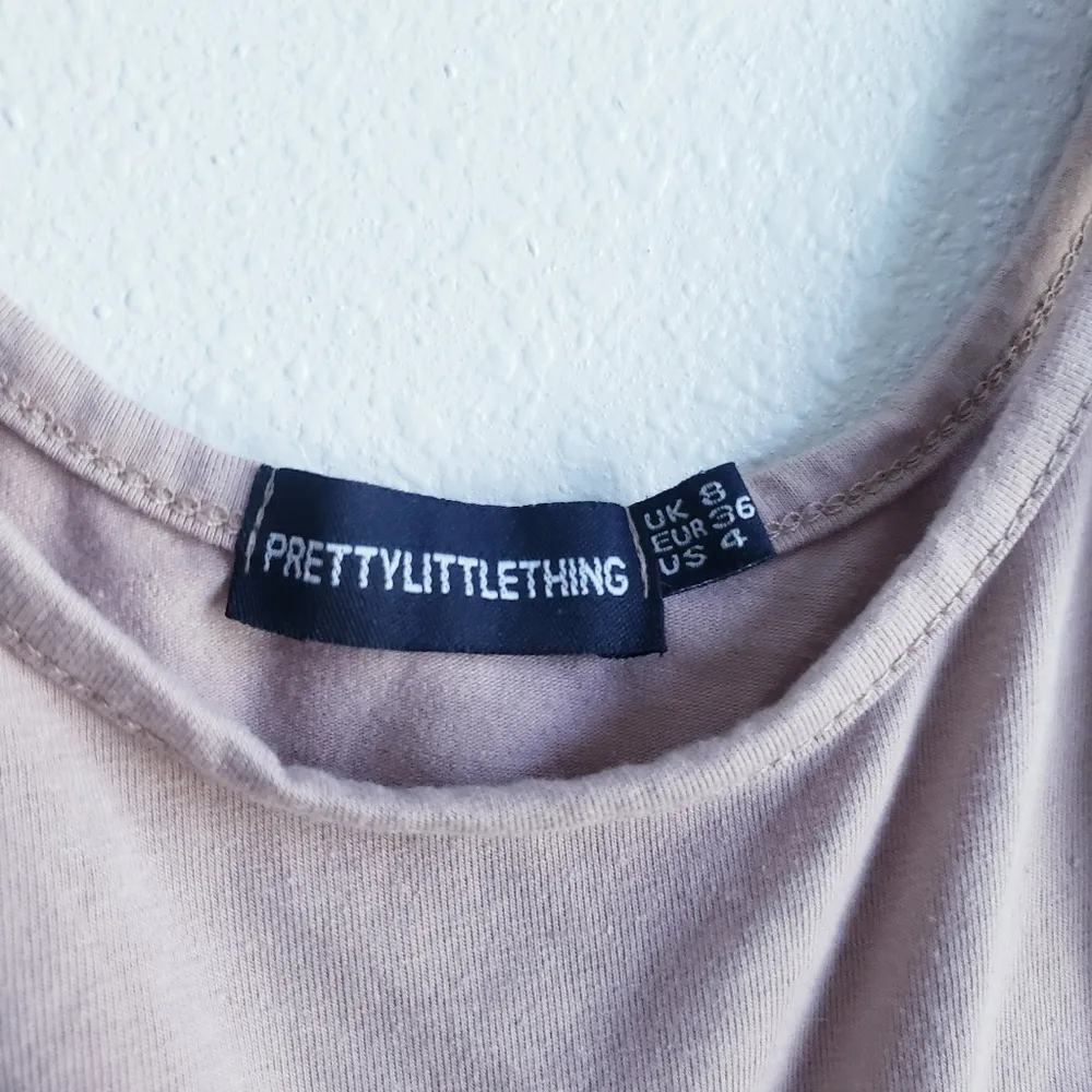 Prettylittlething Cropped Tank Top Corset Tank Top - Image 8