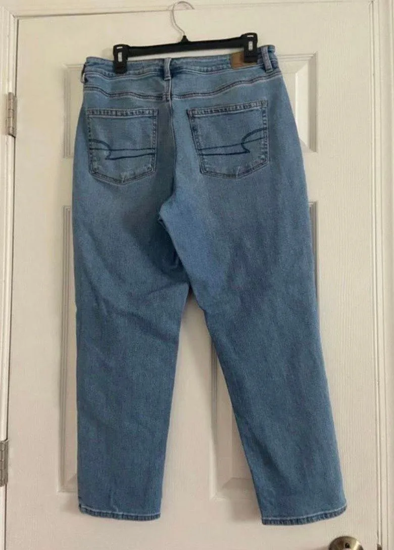 American Eagle Outfitters Mom Jeans - Image 3