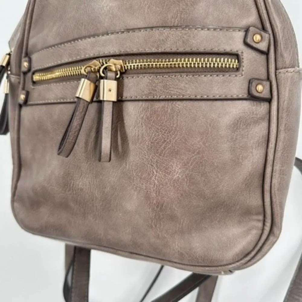 Soleā Society Women's Brown Gray Faux LeatherāLined Adjustable Mini Backpack Bag - Image 4