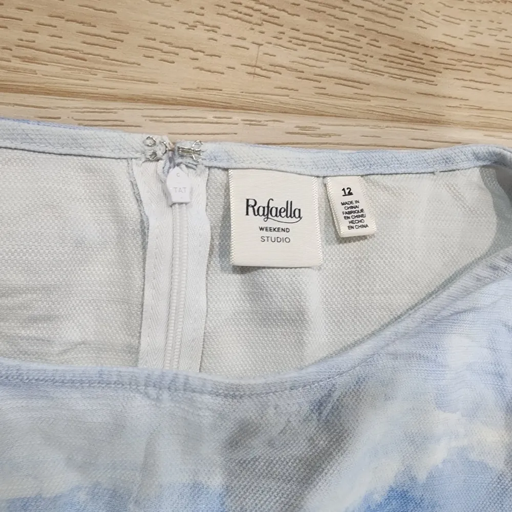 Raffaella weekend studio mini scene dress, perfect shape but does not run big - Image 3