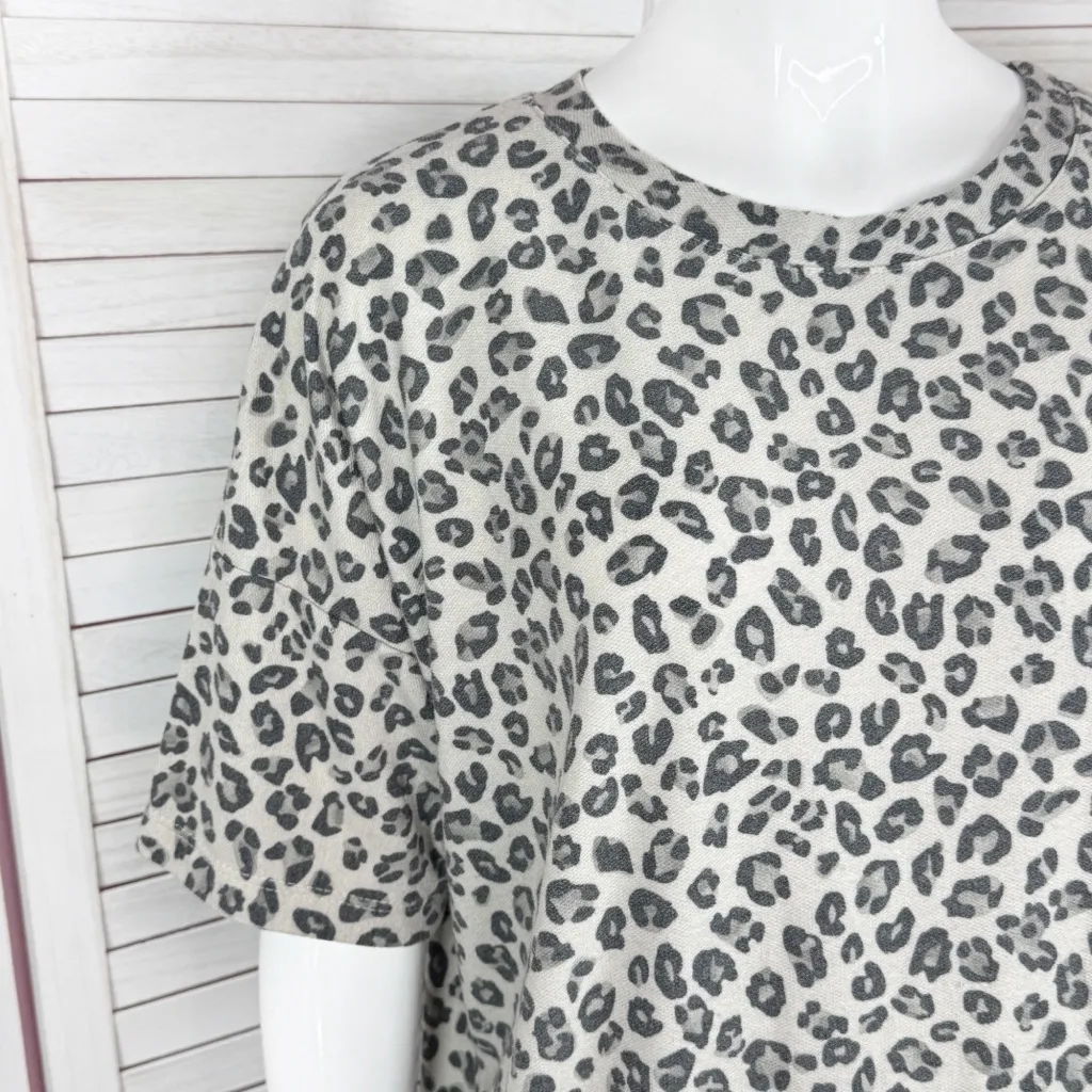 Quiet Storm Leopard Print Knit Short‎ Sleeve T Shirt Beige Black Small - Image 5