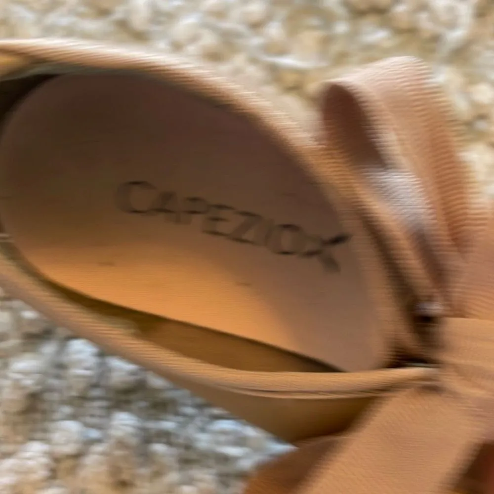 Capezio Tap Shoes. Size 12.5. Tan - Image 2