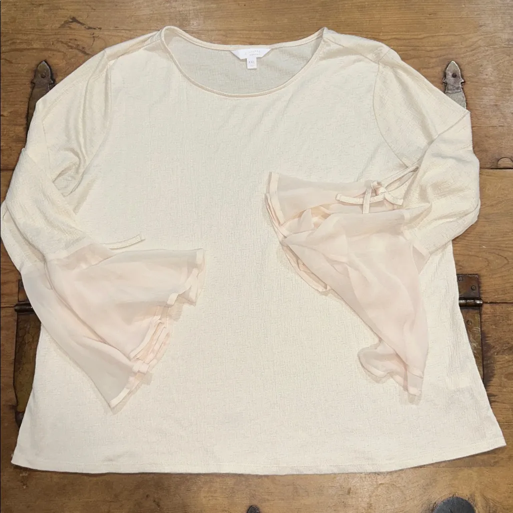 LC Lauren Conrad Cream Ruffle Bell Sleeve Blouse with Sheer Tie Details Size XXL - Image 4