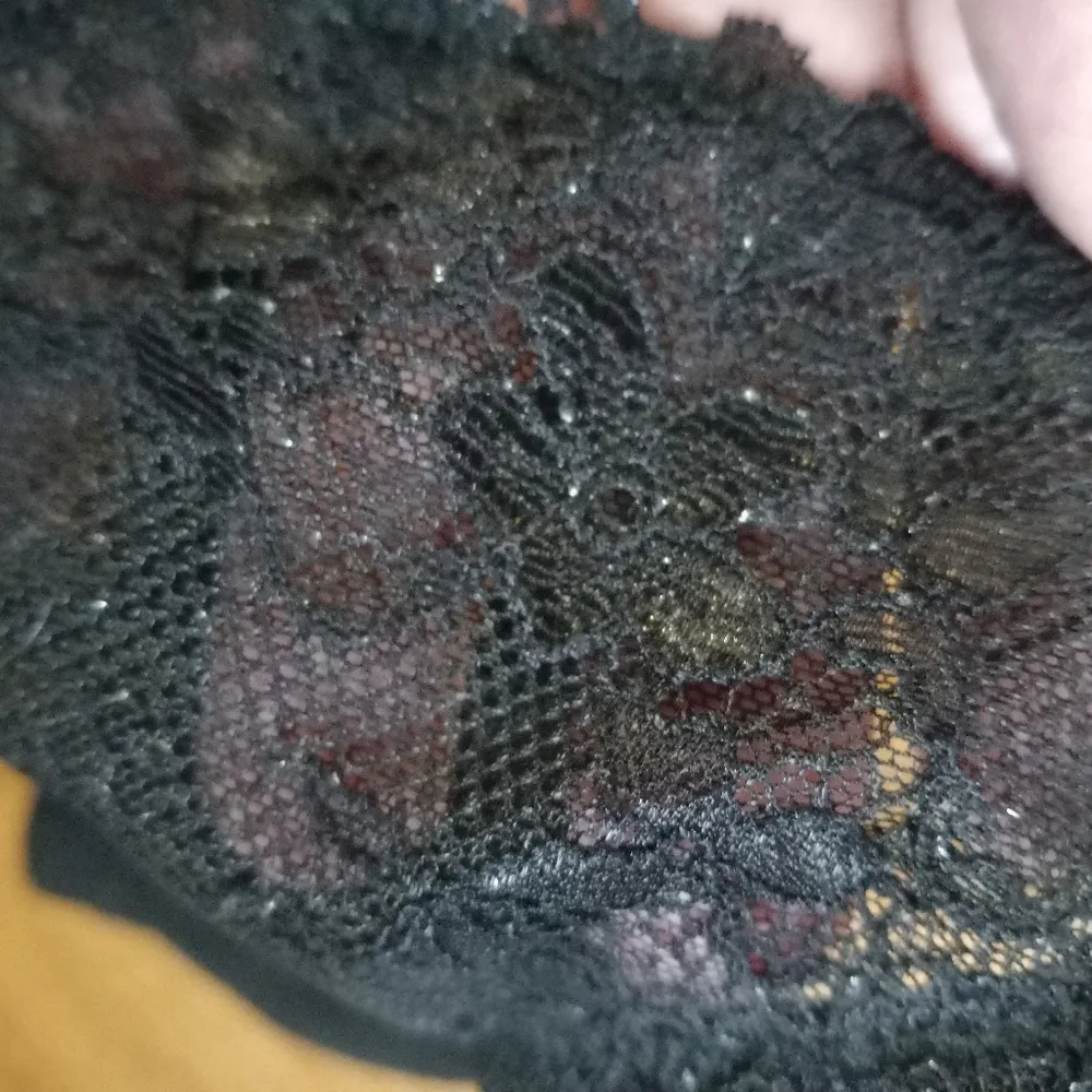 Victoria's Secret 36DDD Underwire Bare Lace Full Coverage Bra in Black - Image 8