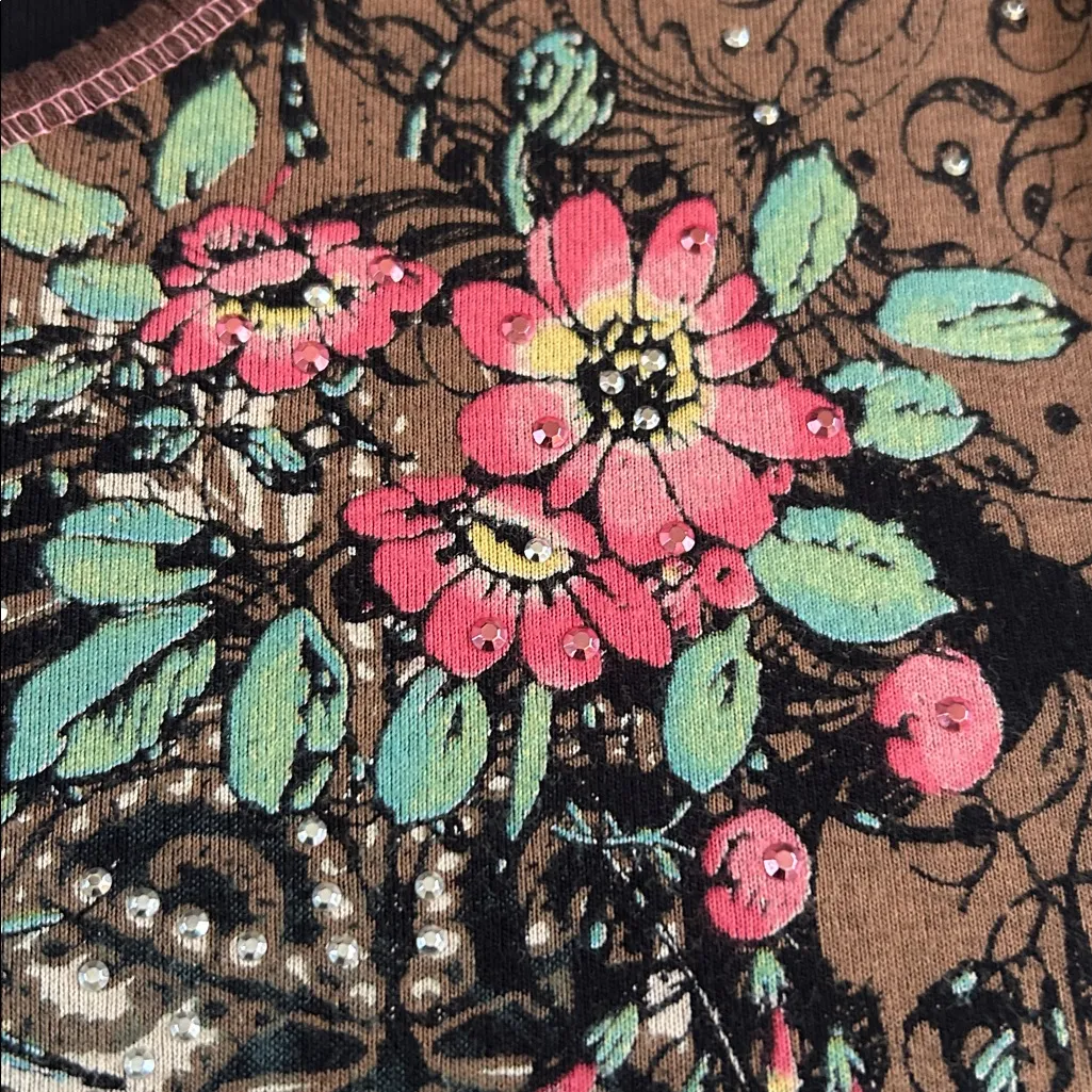 Vanilla sugar medium black, Y2K graphic, Paris floral bedazzled baby T - Image 4