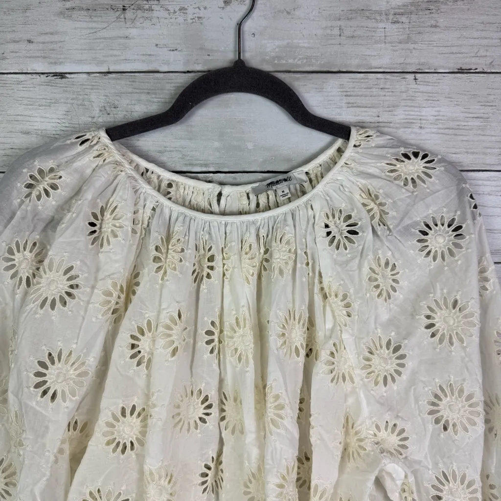 Madewell Embroidered Shirred Puff-Sleeve Top Floral Eyelet Size  Xtra Small - Image 5