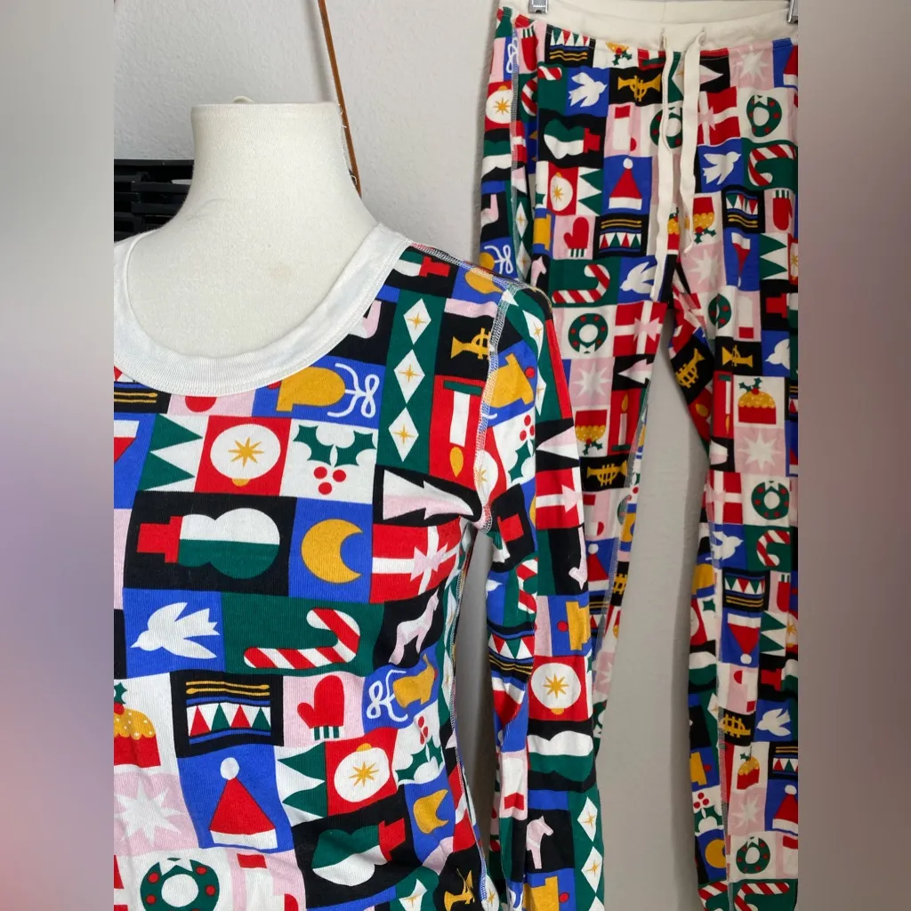 Hanna Andersson Christmas Holiday Wreath Candy Cane Pajamas, Size S/M Blue Size M - Image 5