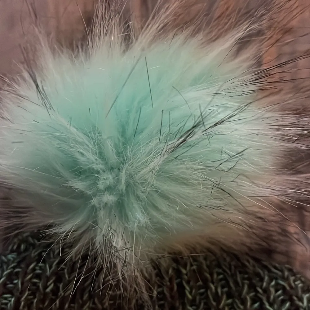 Love your melon green speckled with Pom - Image 3