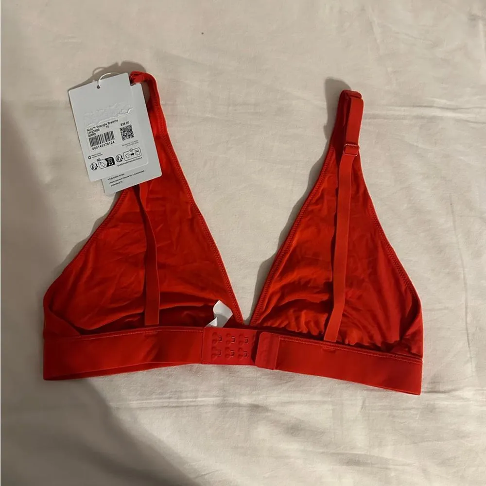 Lululemon Athletica Nulu Triangle Bralette - Image 3