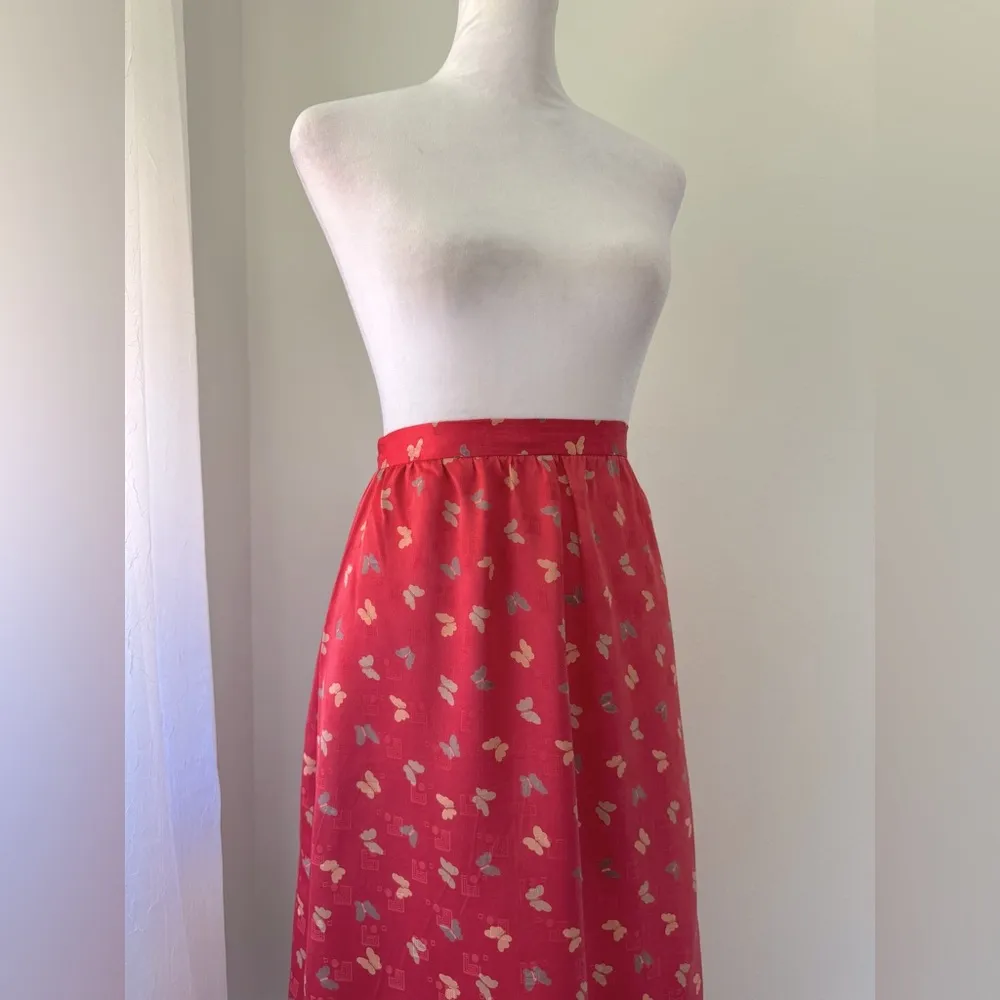 Vintage ‘80s Red Butterfly Print Lightweight A - Image 3