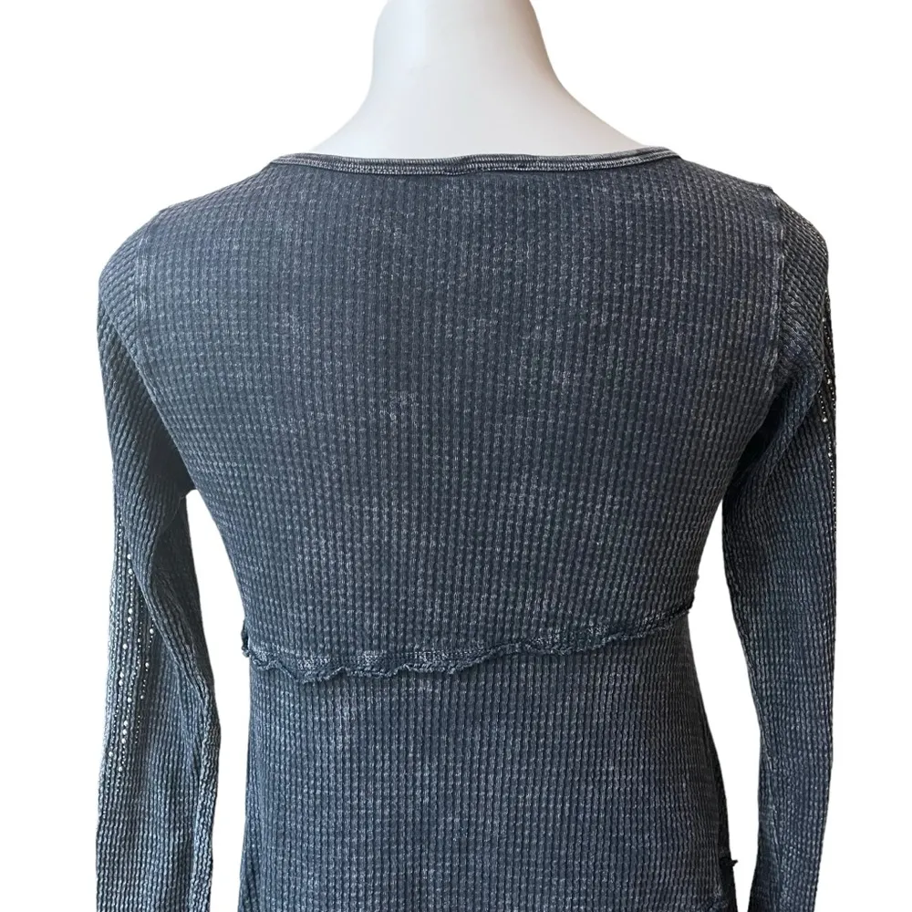 Vocal | Grey Tunic Top with Faith Cross & Wings, Sz S - Image 8