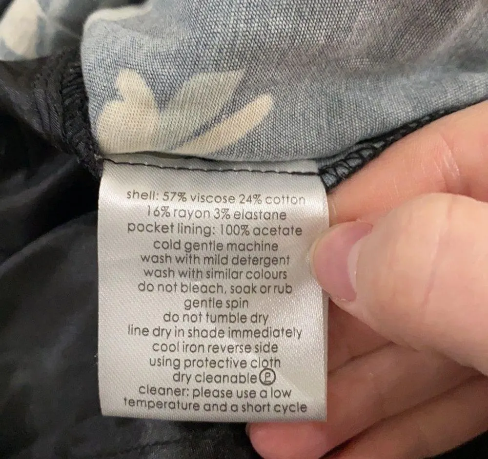 Gorman x Dana Kinter satin floral pleated pants size XS Black - Image 10