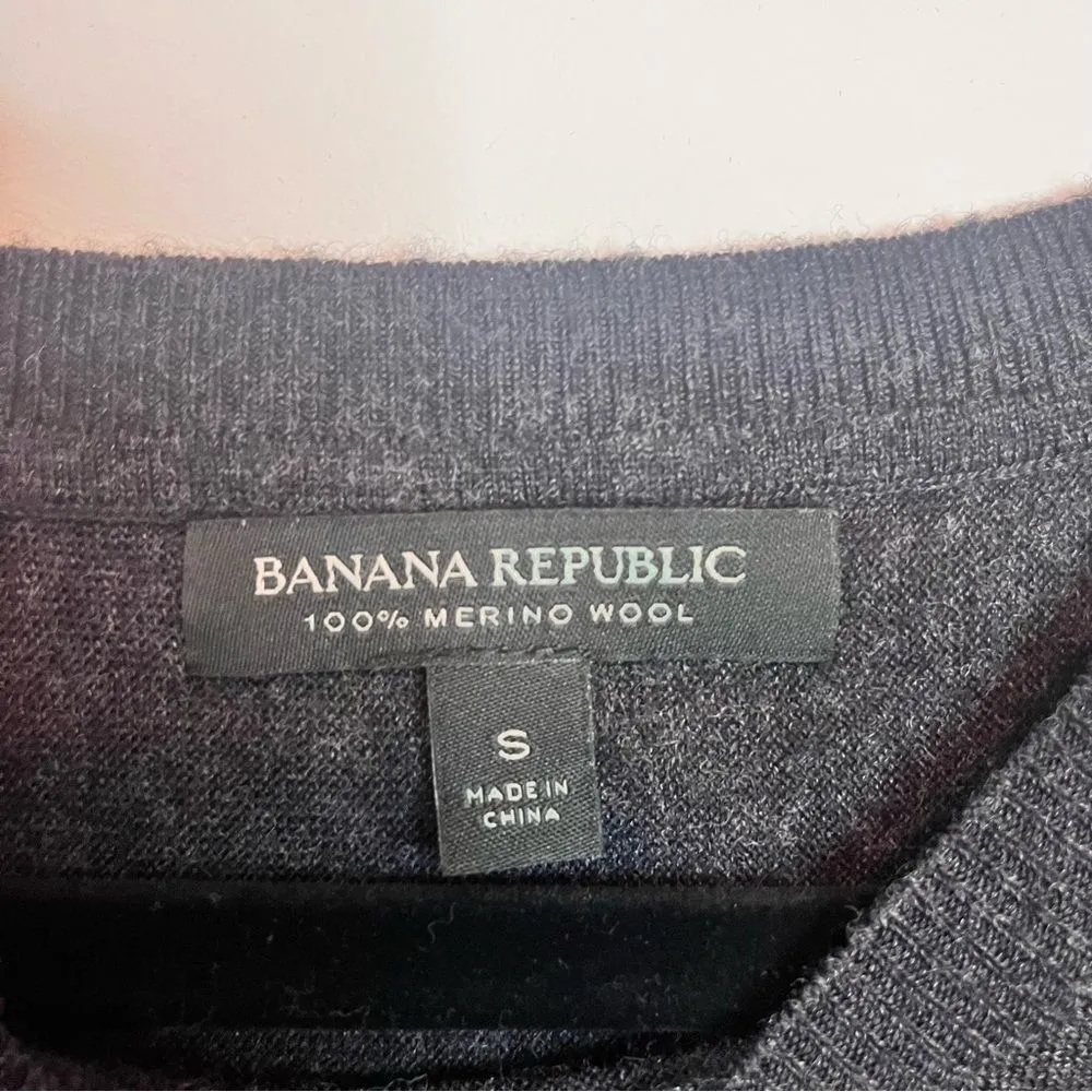 Banana Republic 100% Merino Wool Handkerchief Edge Sweater - Image 2