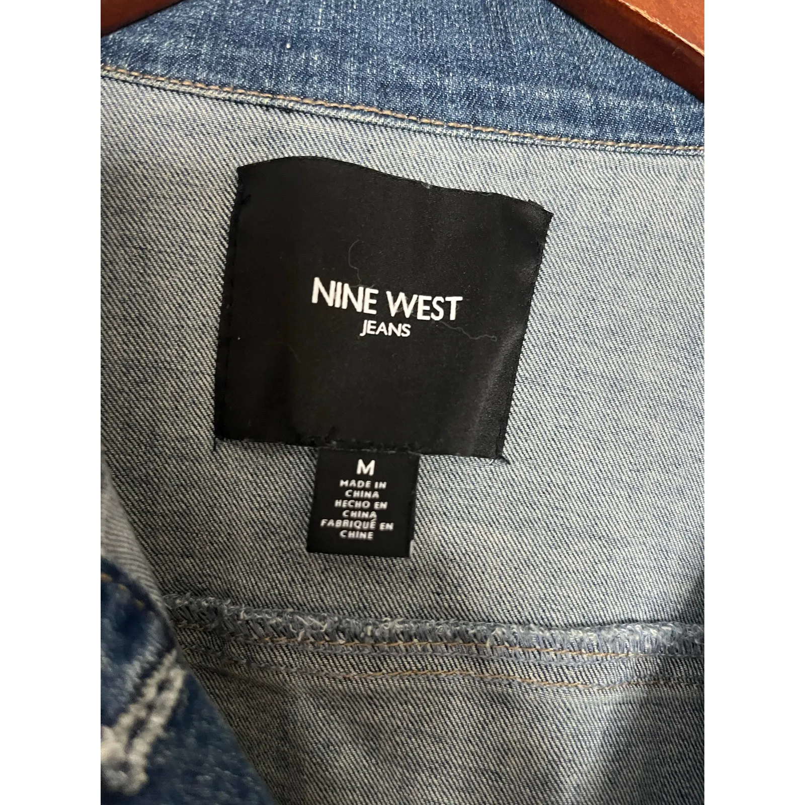 Nine West Distressed Wiman Jean Jacket NWOT size Medium - Image 2