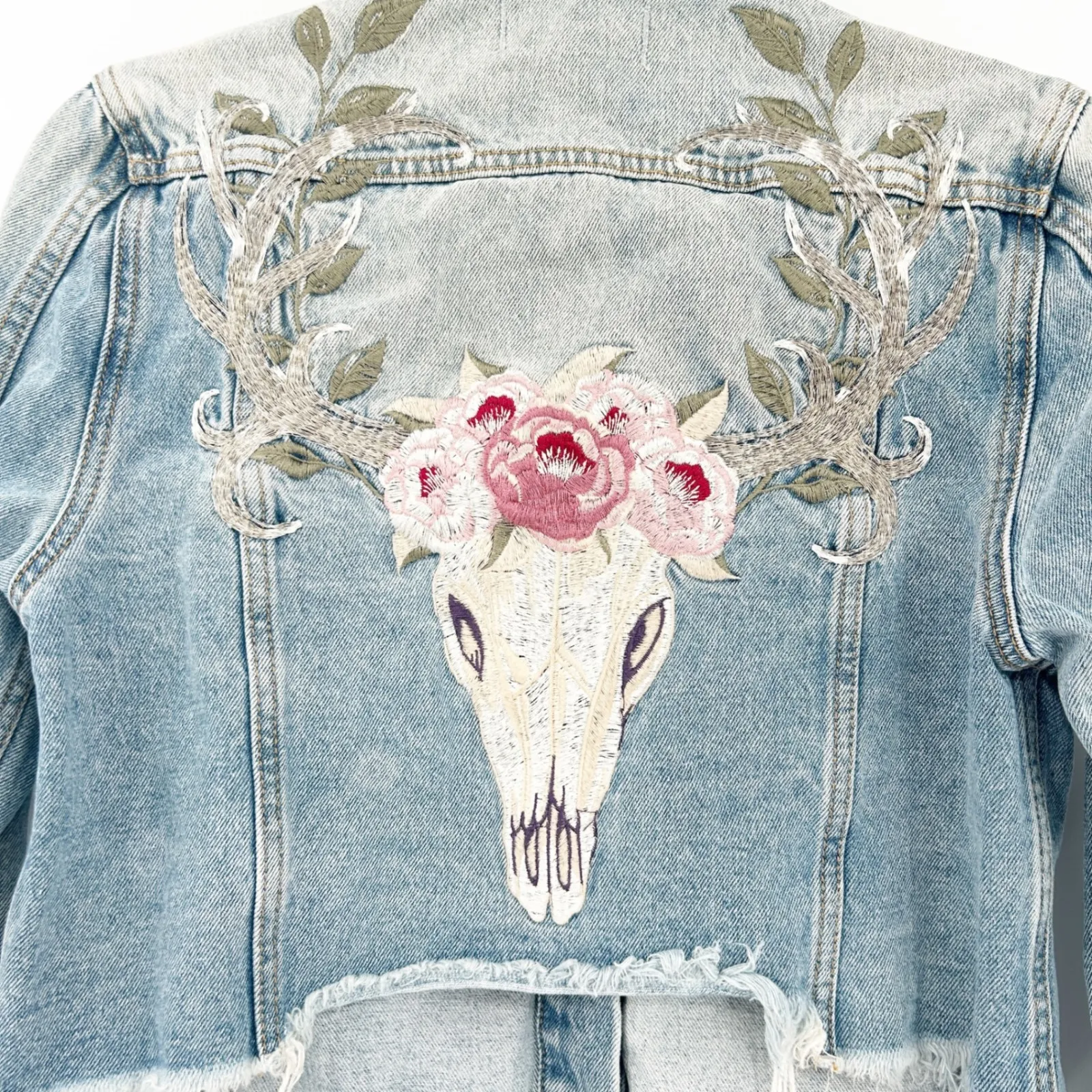 Driftwood Womens Western Rodeo Embroidered Skull Rose Trucker Denim Jacket XS - Image 8