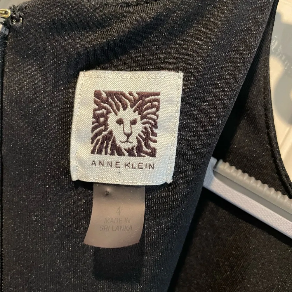 Anne Klein Sleeveless Floral Midi Dress Black w/Green & Pink Flowers Size 4 - Image 7