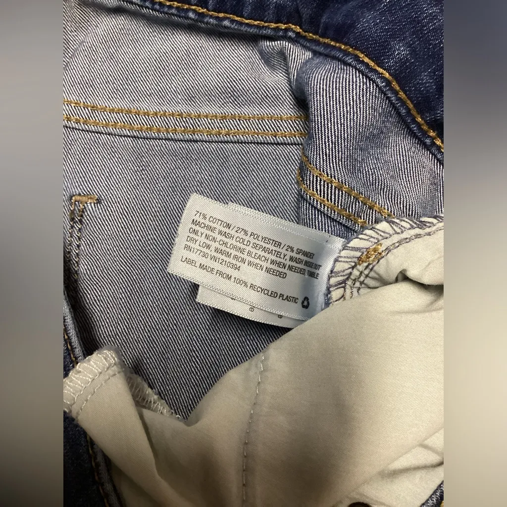 Universal Threads Universal Thread jeans. Size 8 - Image 4