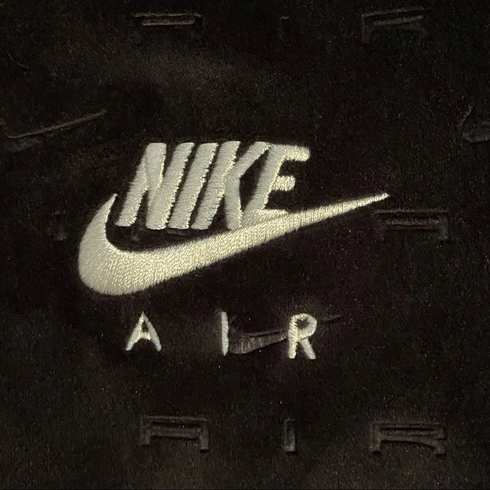 Nike Air Women’s Velour Quarter Zip Long Sleeve Top - Image 8