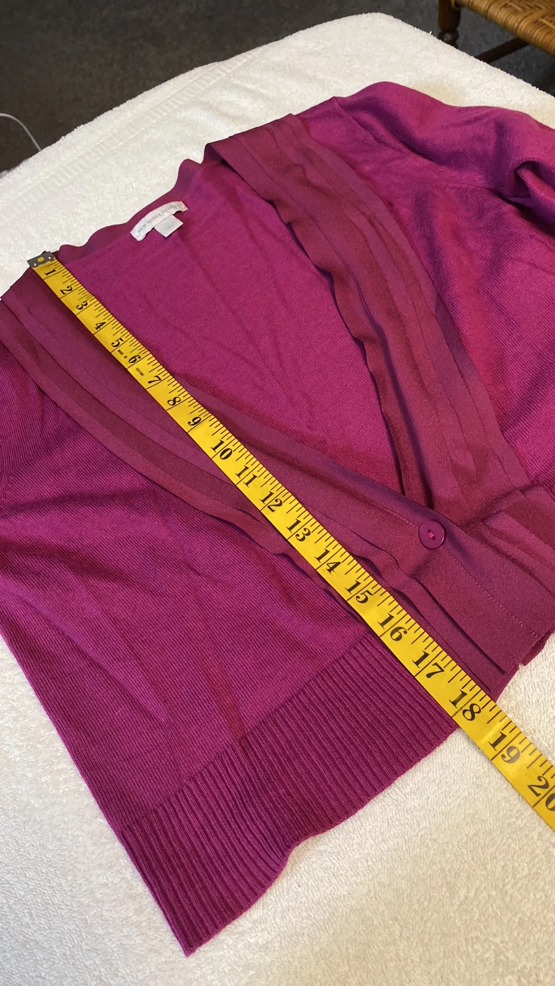 New York & Company one button cardigan sweater Size small - Image 3