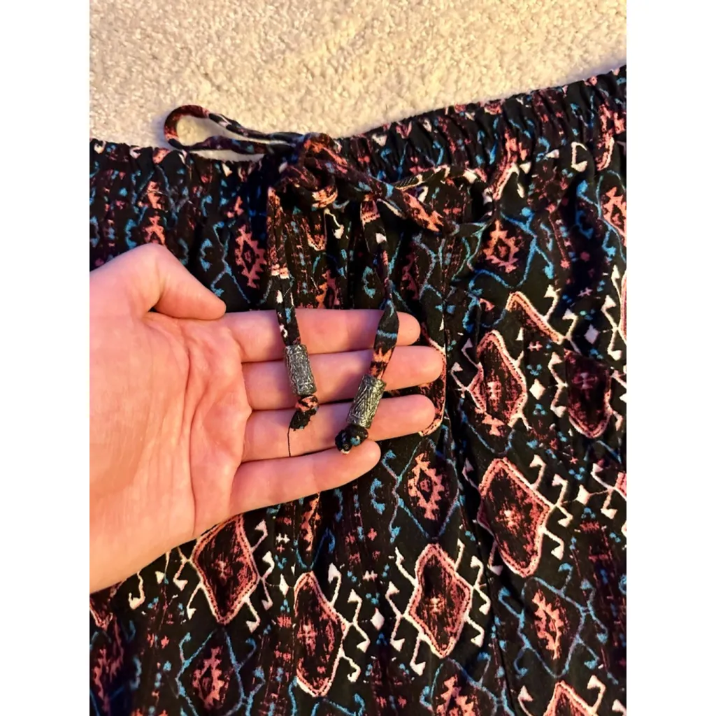 Xhilaration Medium Boho Women's Black Geometric Pants W/Elastic Ankle - Image 6